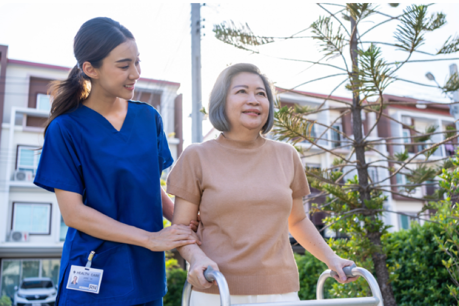 How to Build Strong Relationships with Patients as a Traveling Nurse